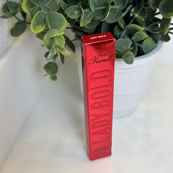 Too Faced Lady Bold Red Waterproof Longwear Lip Liner - Picture 2 of 4
